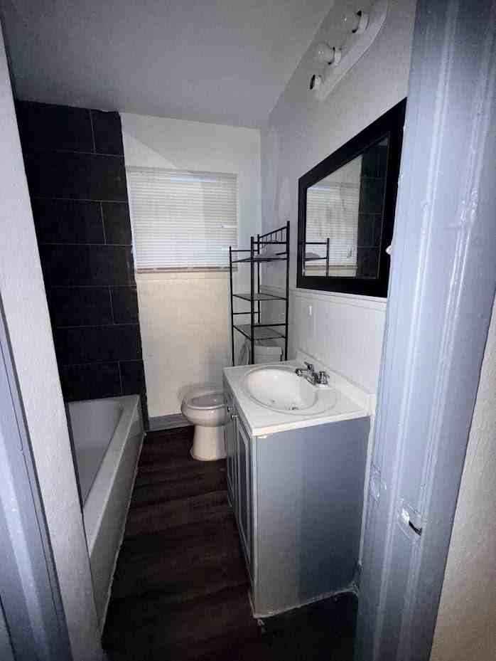 3106 Christie St. - Photo 6 of 8