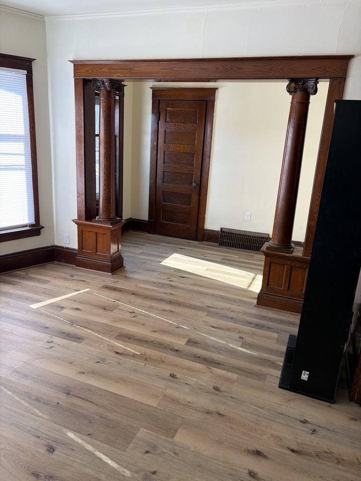 2310 West Lloyd Street - Photo 7 of 10