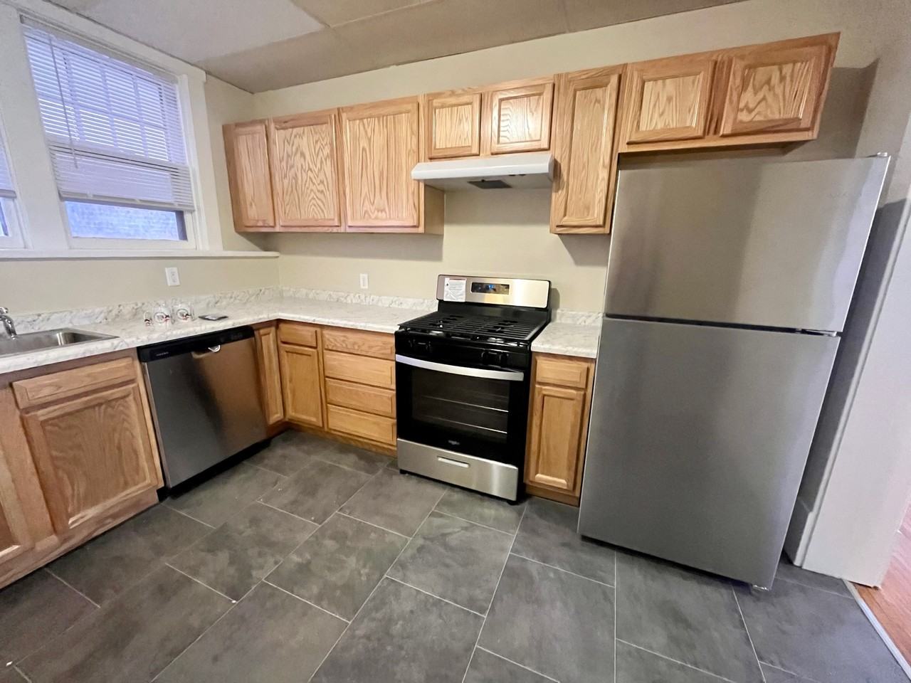 824 S 2nd Street - Photo 7 of 12