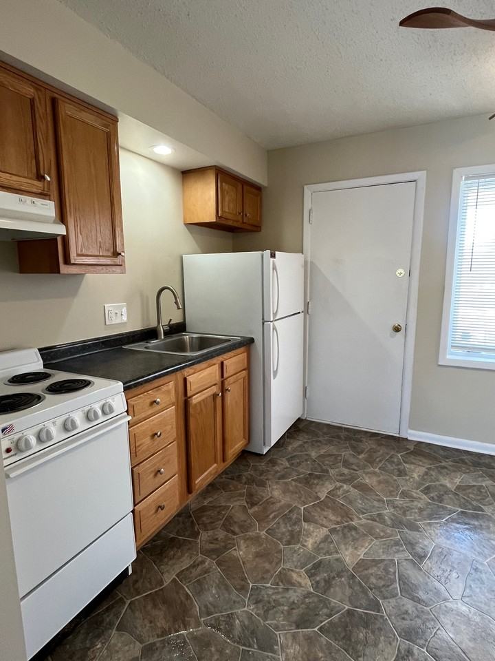 206 W Canedy Street - Photo 2 of 14