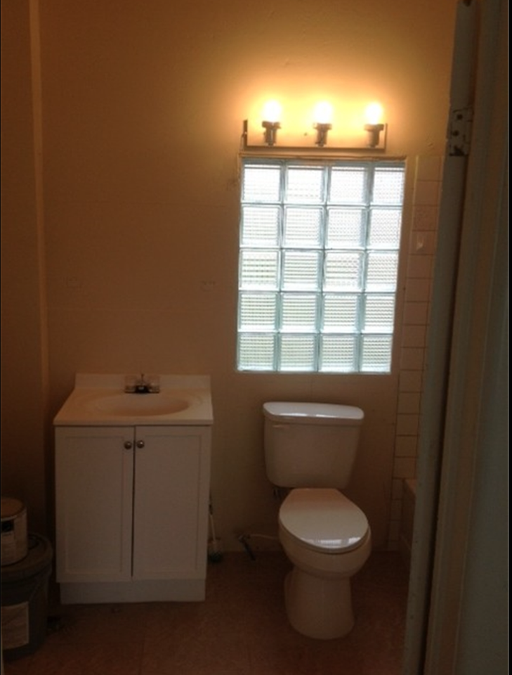 540 23rd St #1 - Photo 3 of 9