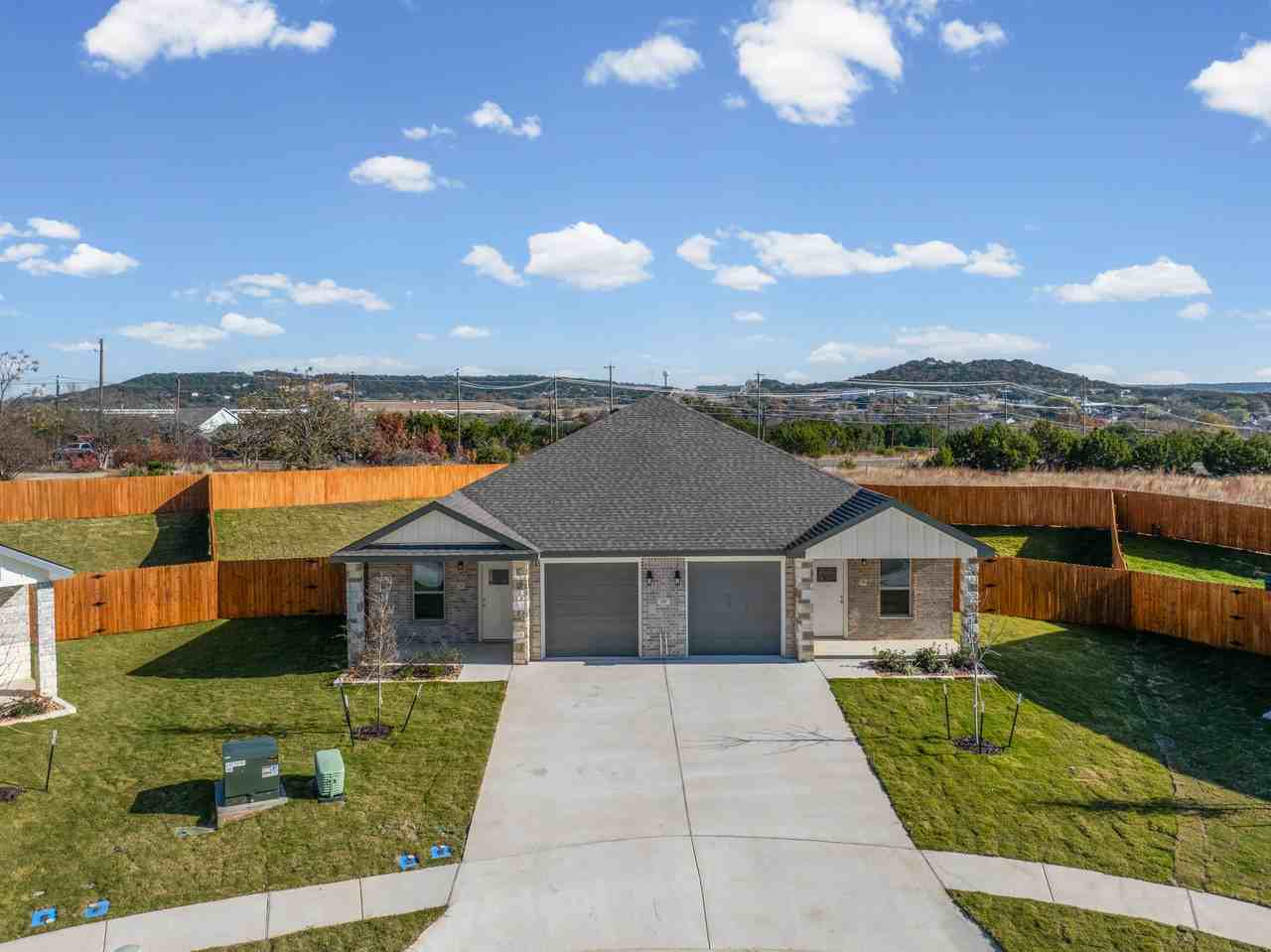 110 Logan Court - Photo 3 of 31