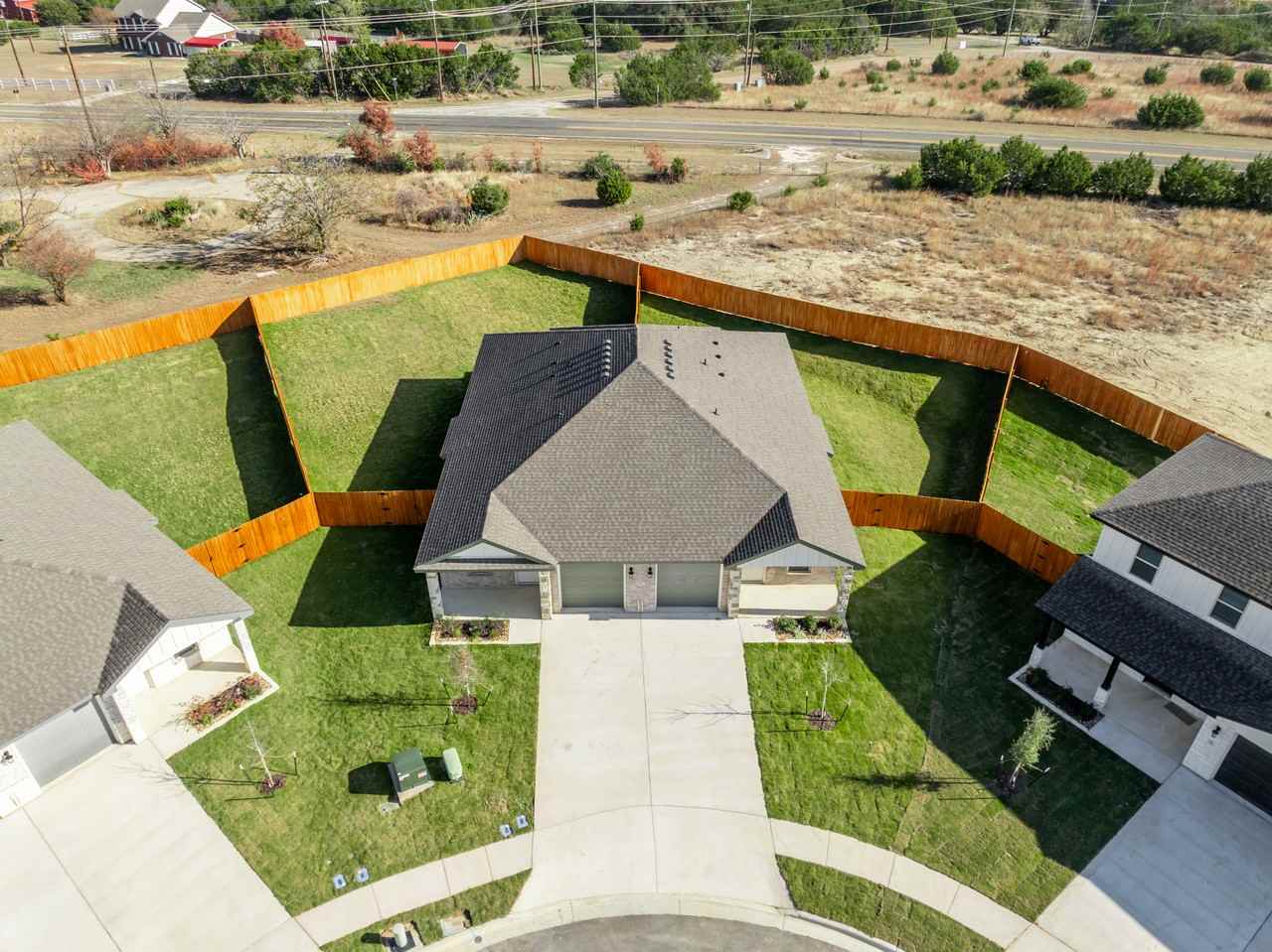 110 Logan Court - Photo 5 of 31