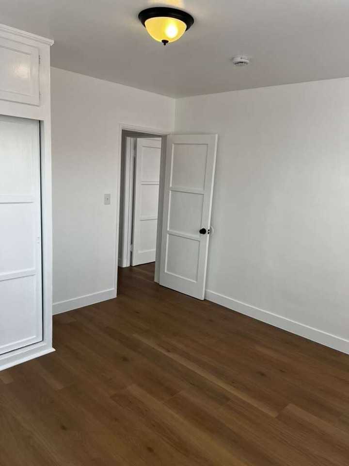 3607 W. 61st St. - Photo 7 of 9