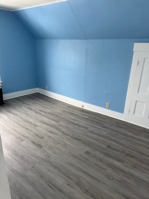 560 Union Ave - Photo 4 of 6