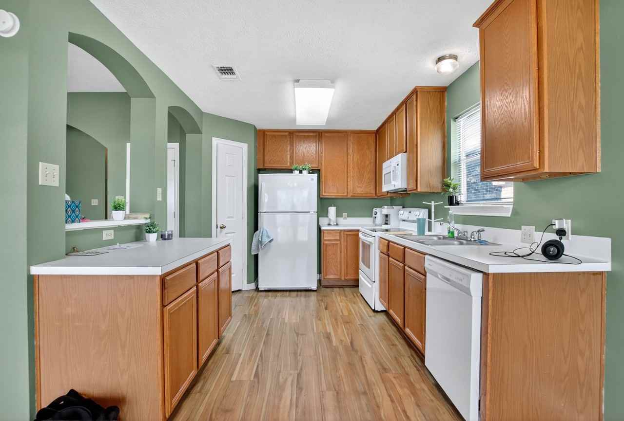 Stone Hill Apartments - Photo 2 of 27