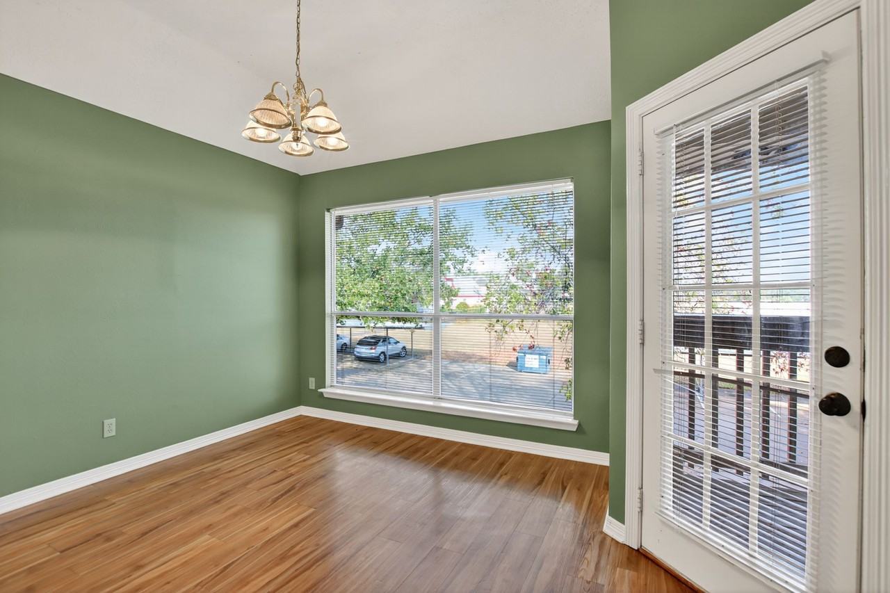 Stone Hill Apartments - Photo 4 of 27