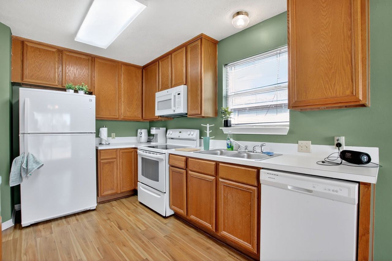 Stone Hill Apartments - Photo 5 of 27