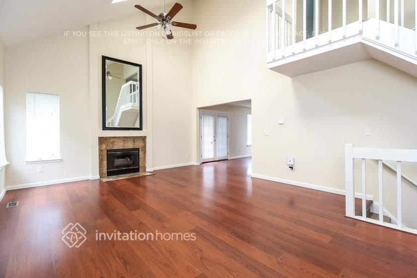 5325 W 115th Pl - Photo 2 of 11