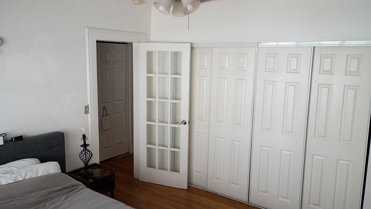 1616 Michigan Ave #4 - Photo 6 of 10