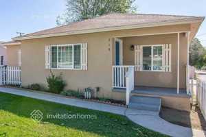 featured image of 219 E 46th St