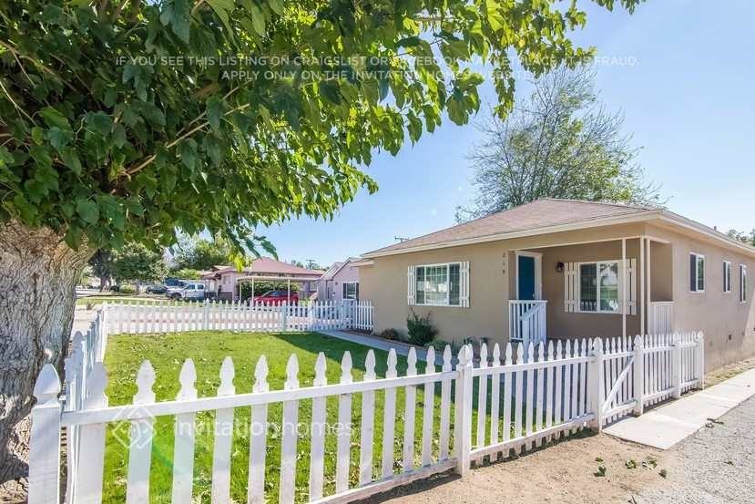 219 E 46th St - Photo 2 of 29