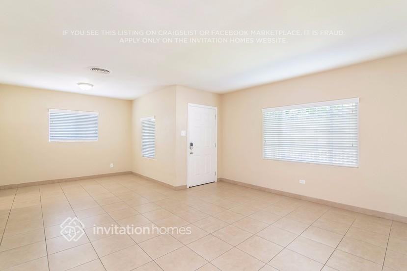 219 E 46th St - Photo 4 of 29