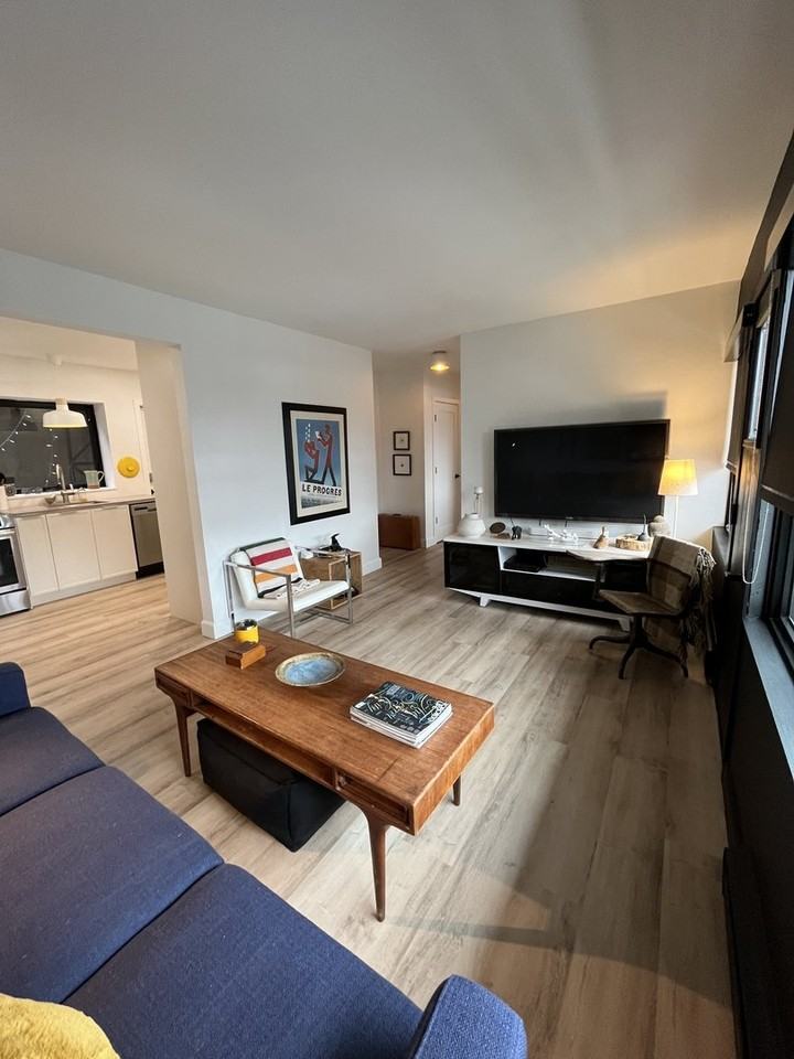 1042 Davenport Rd - Photo 7 of 30