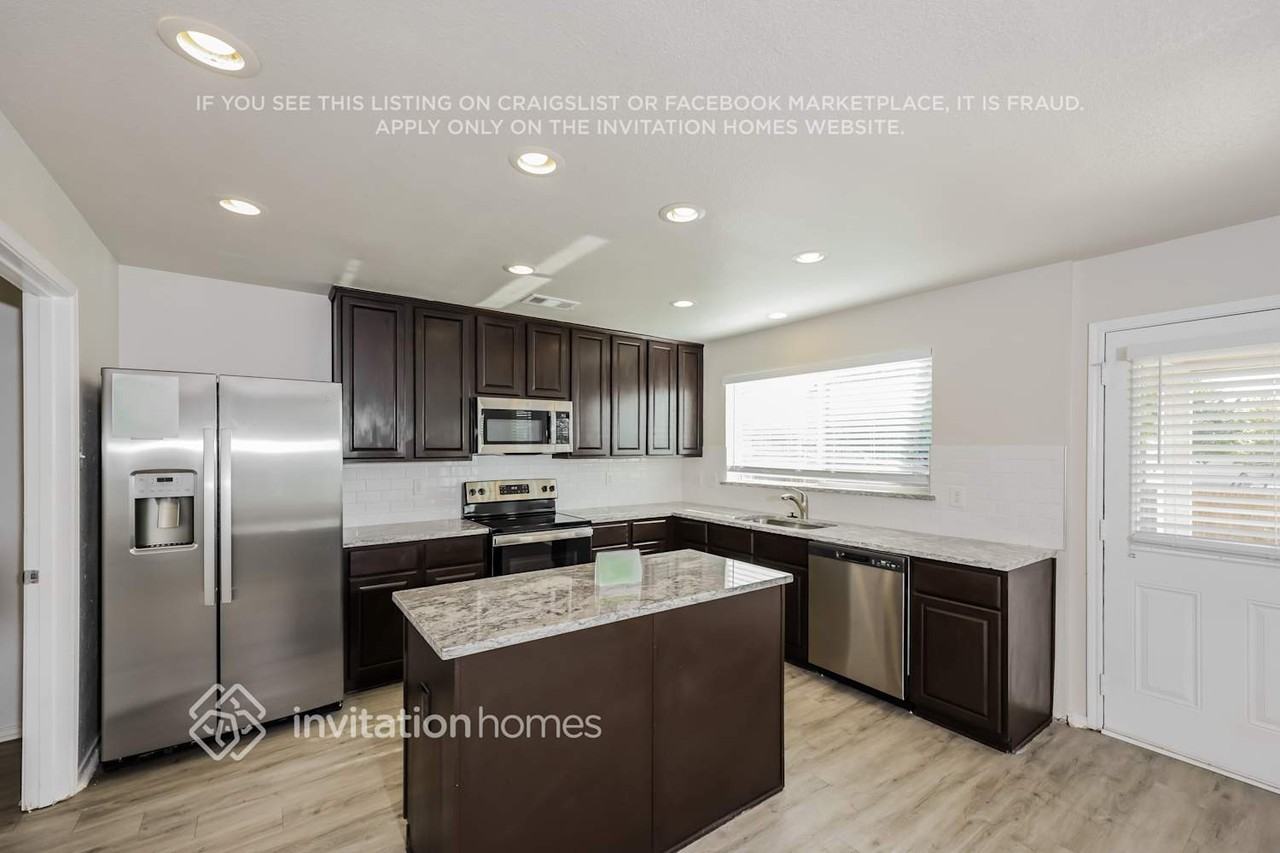 6104 Shad Dr - Photo 5 of 18