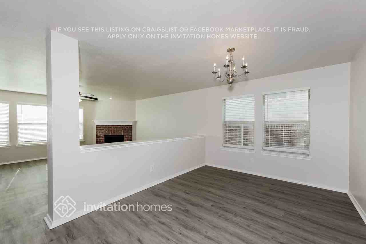 6104 Shad Dr - Photo 7 of 18