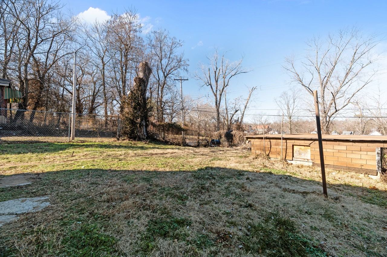 5451 Genevieve Ave #1 - Photo 6 of 23