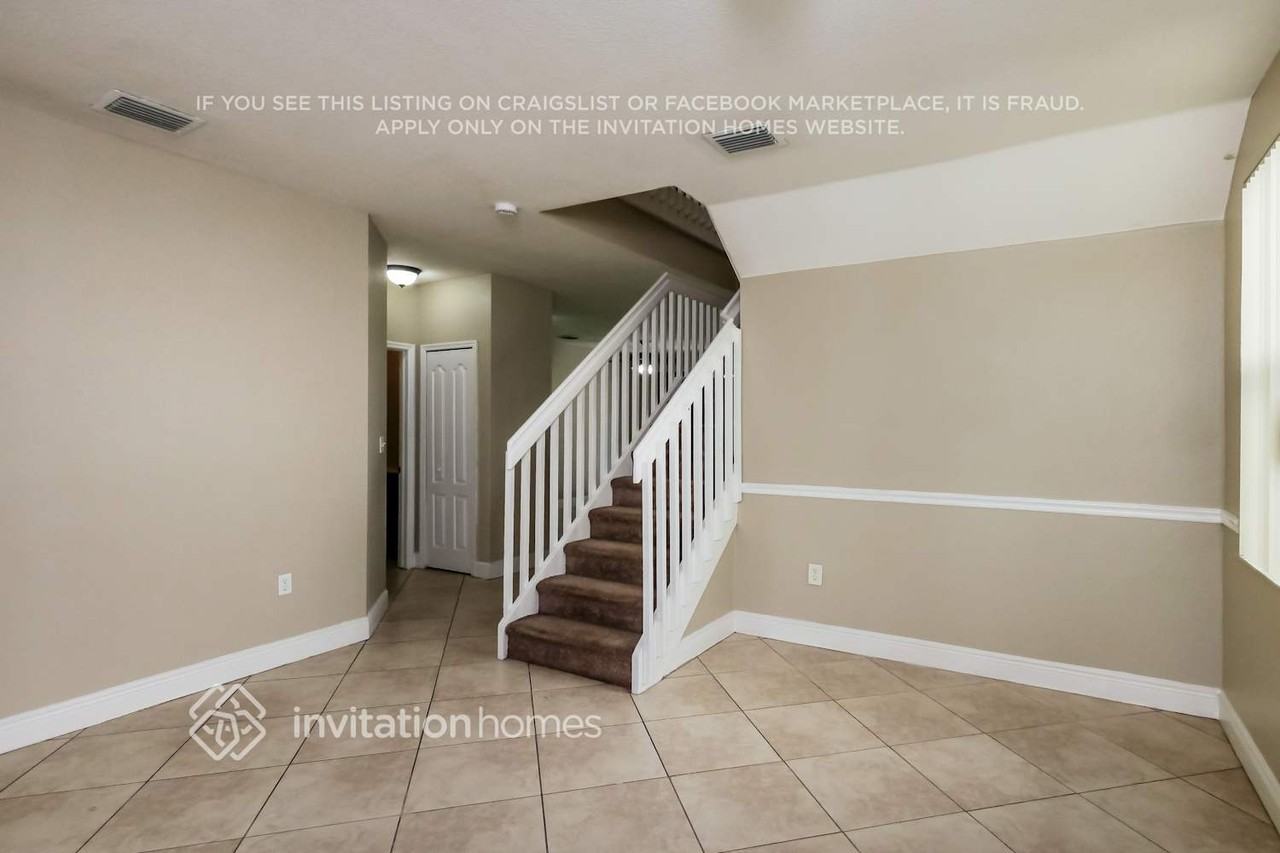 3720 Sw 69th Ave - Photo 5 of 18