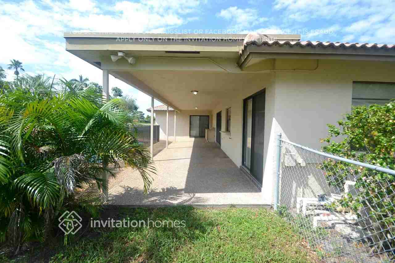 10902 Nw 19th St - Photo 2 of 4