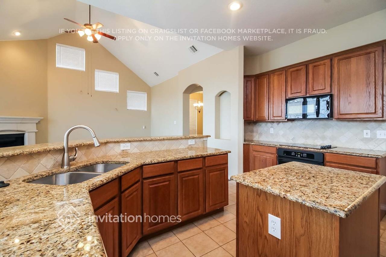 908 Evergreen Ln - Photo 6 of 16