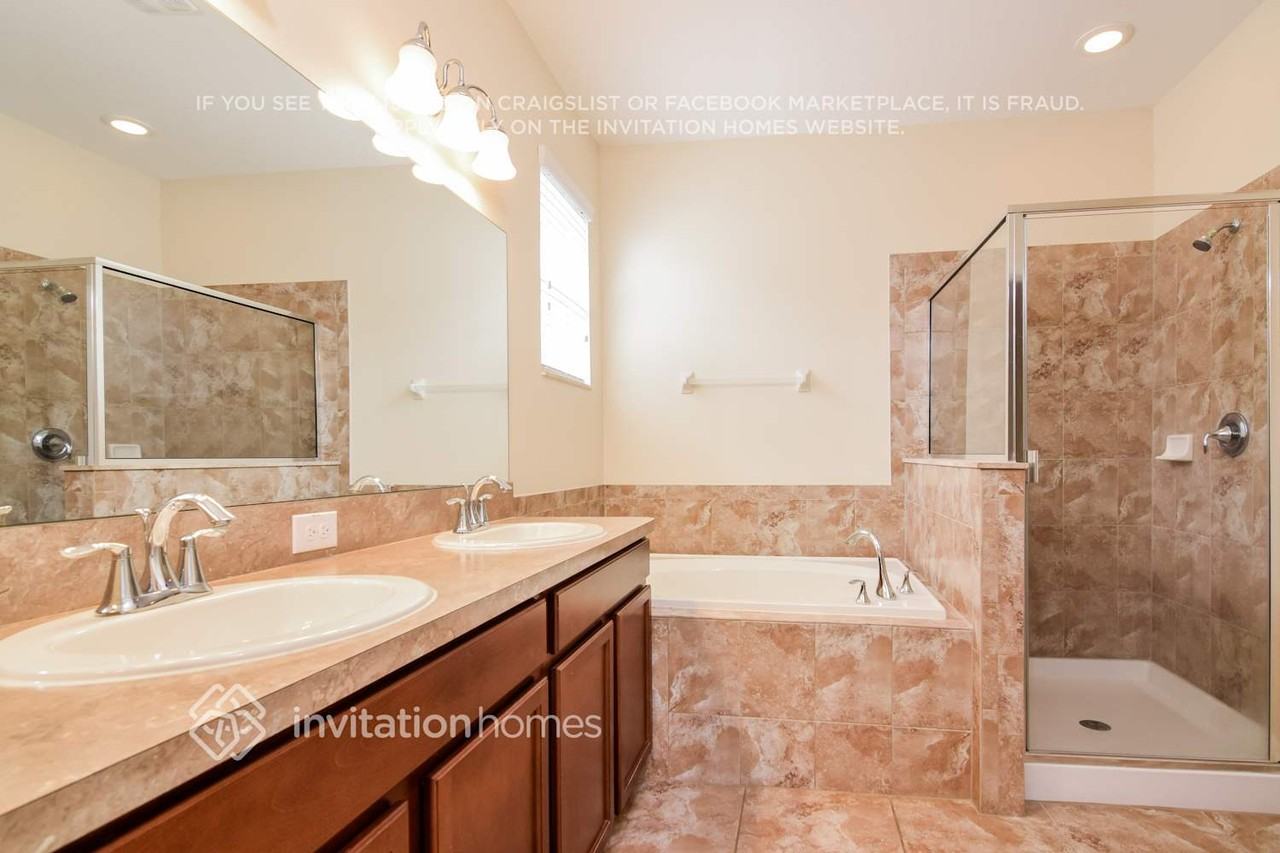 3247 Berwick Ln - Photo 7 of 8