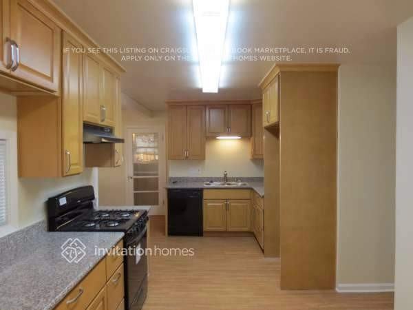 1413 Maryland St - Photo 6 of 20