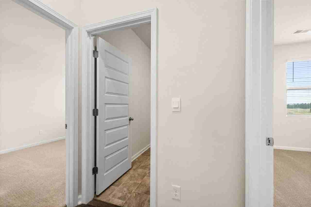 6027 Beadlow St - Photo 7 of 19