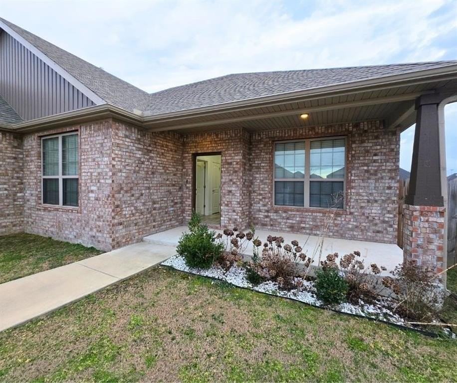 1001 Ashmore Landing Loop - Photo 2 of 20