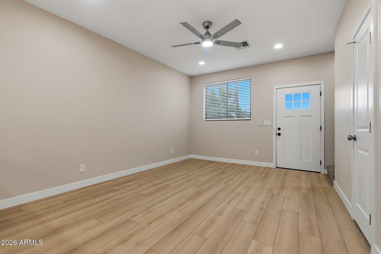 1222 E Diamond St Unit 2 #2 - Photo 4 of 35