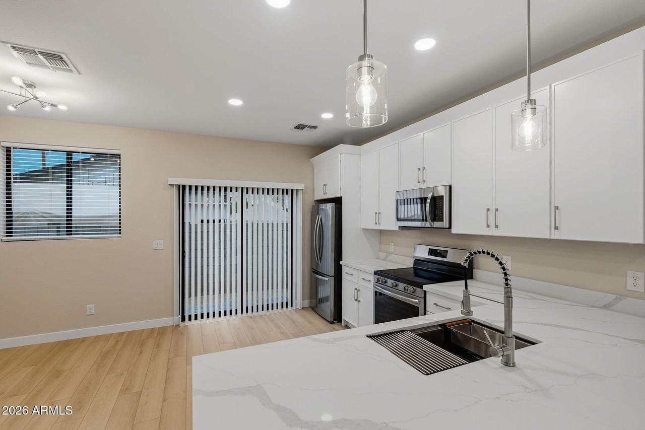 1222 E Diamond St Unit 2 #2 - Photo 5 of 35