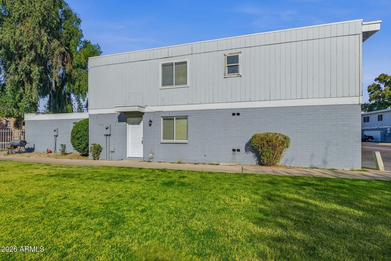 6627 N 27th Ave - Photo 2 of 30