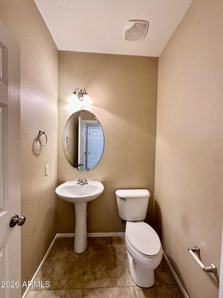 12972 N 88th Ave - Photo 6 of 16