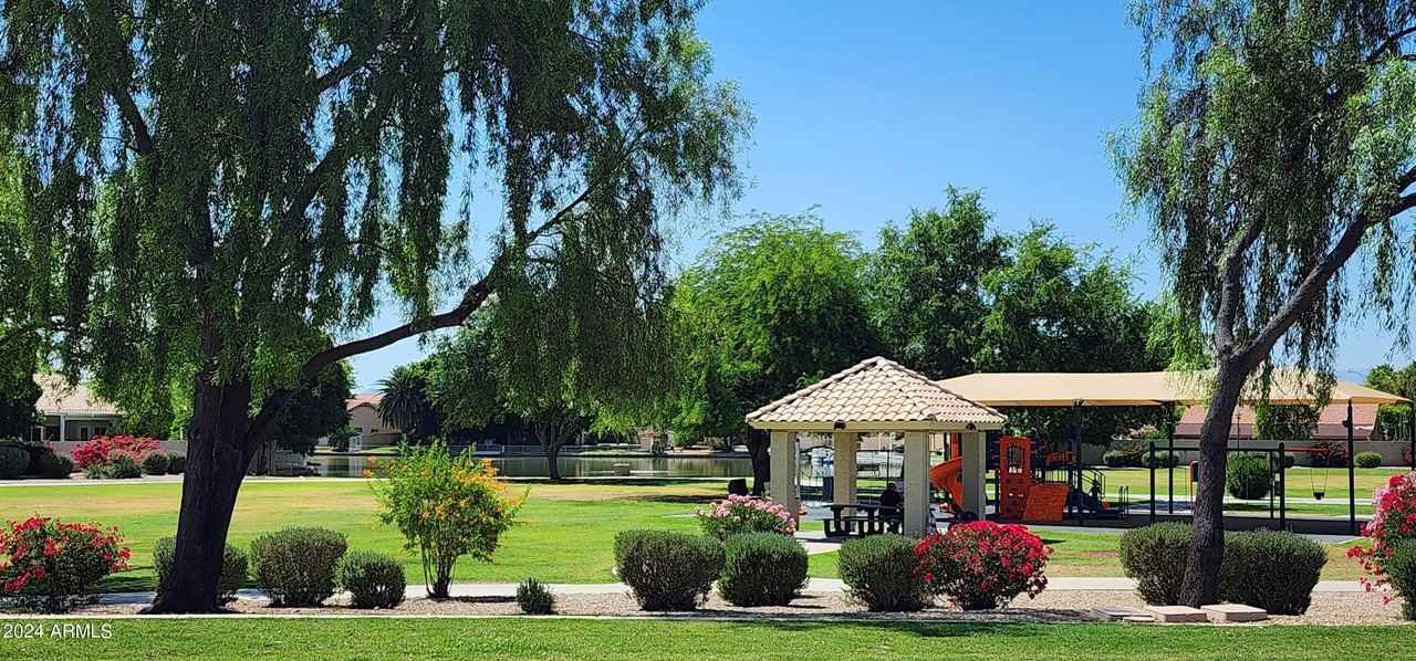 10945 W Poinsettia Dr - Photo 6 of 36