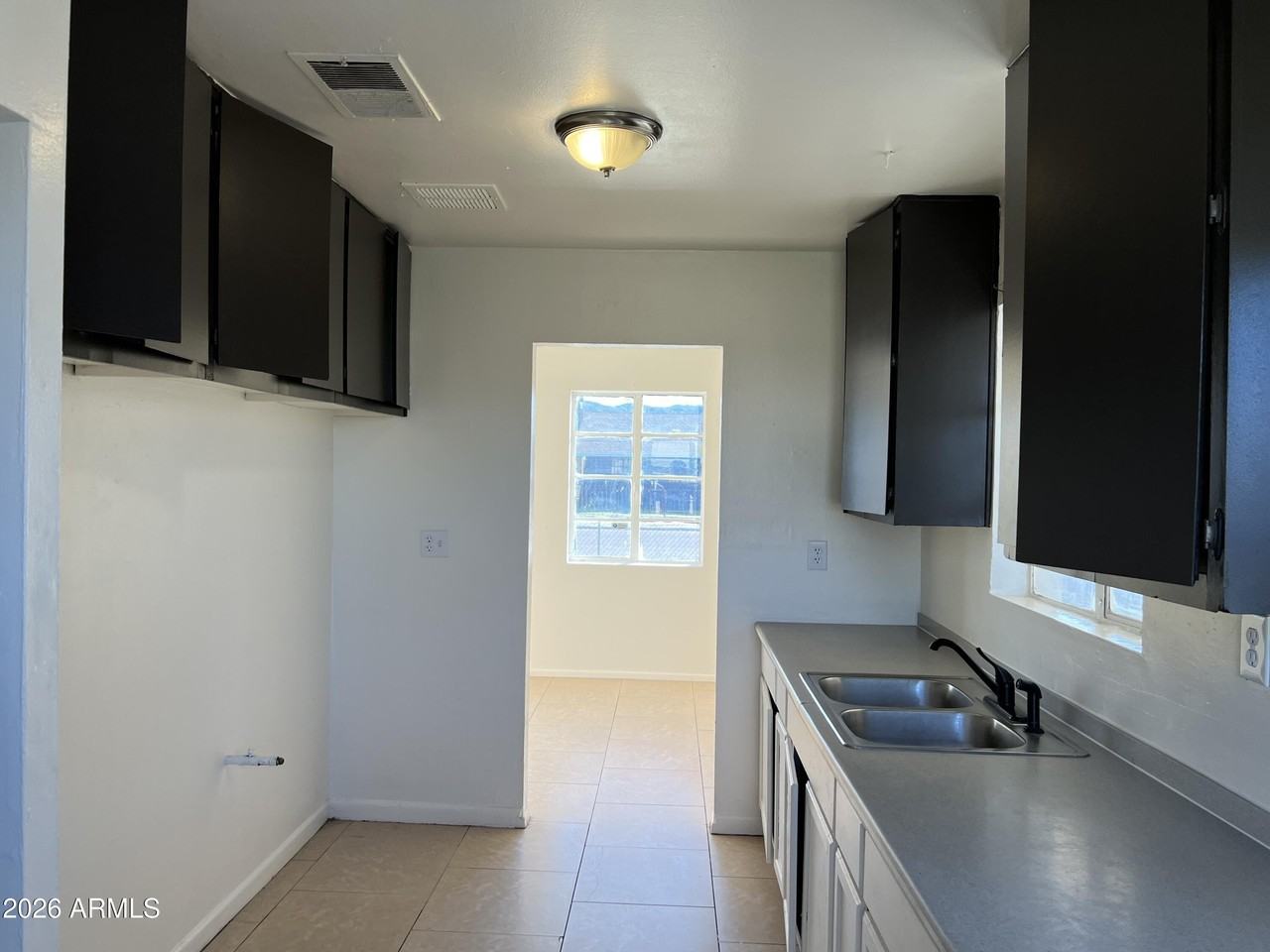 1754 E Hidalgo Ave - Photo 4 of 14