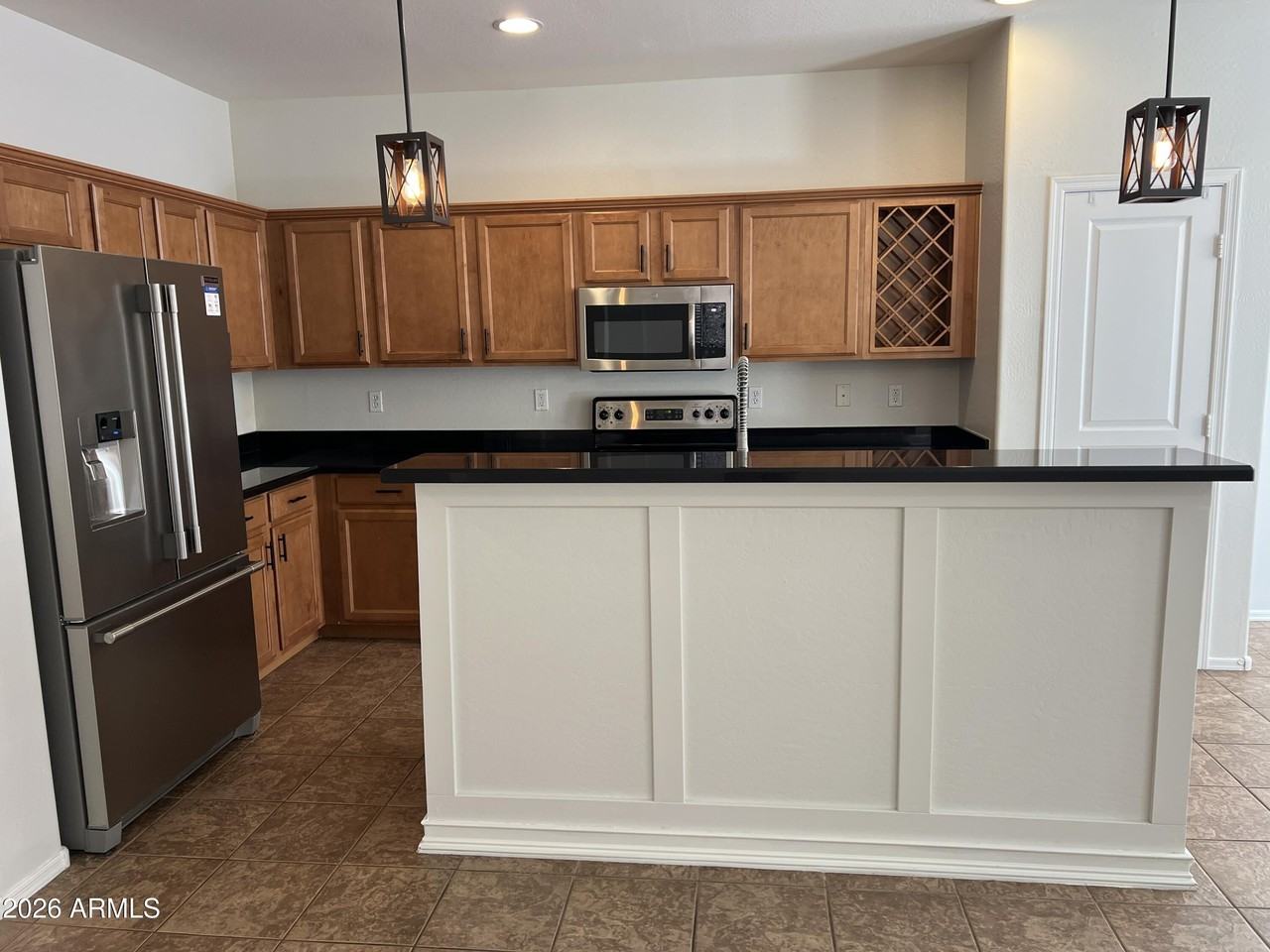 4120 S Sawmill Rd - Photo 5 of 32