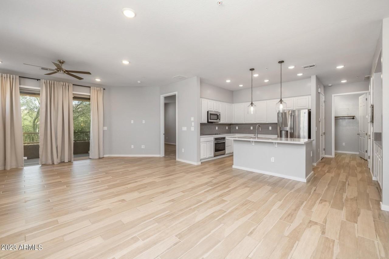 250 W Queen Creek Rd Apt 210 #210