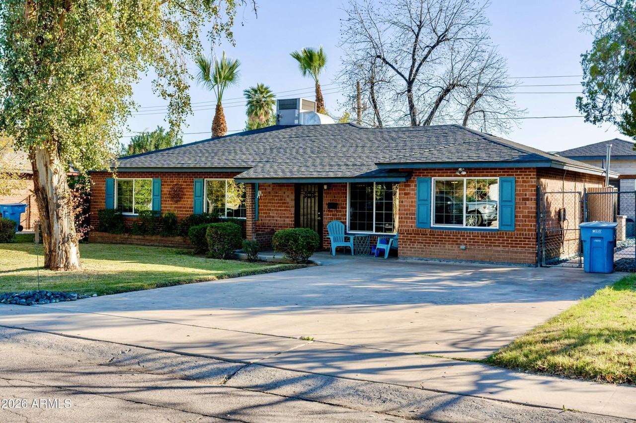 1631 W Rovey Ave - Photo 2 of 46