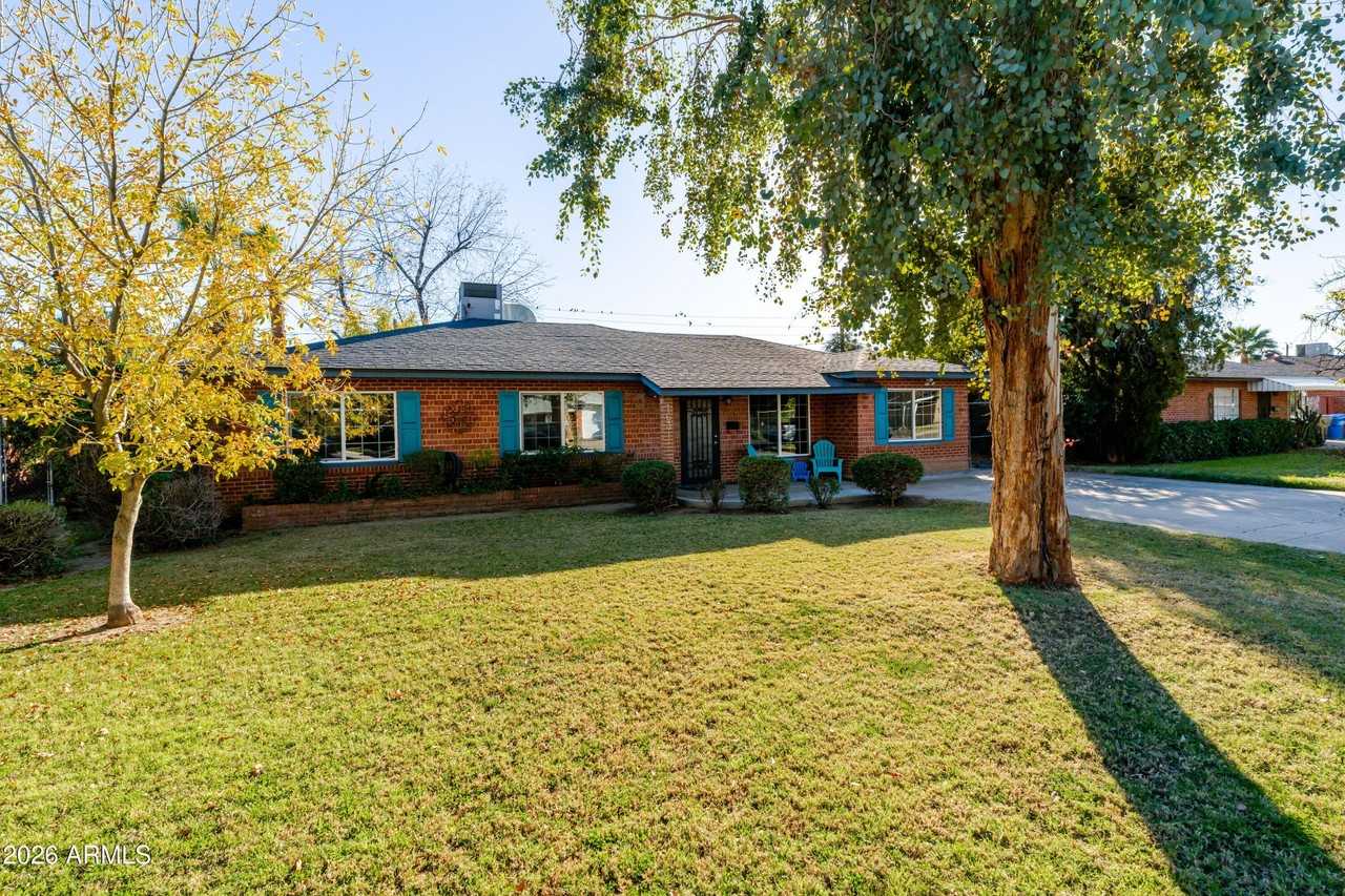 1631 W Rovey Ave - Photo 4 of 46