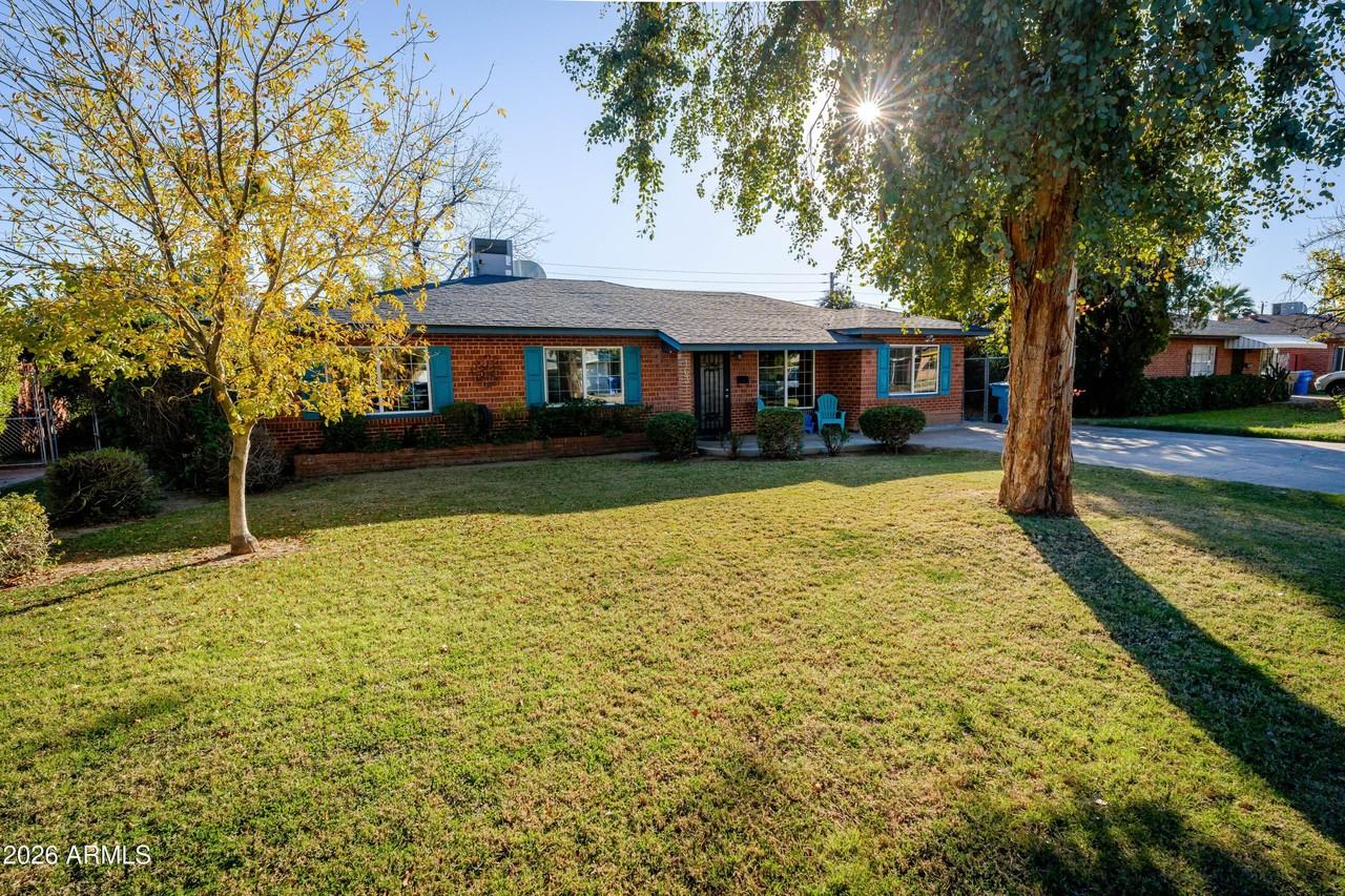 1631 W Rovey Ave - Photo 5 of 46