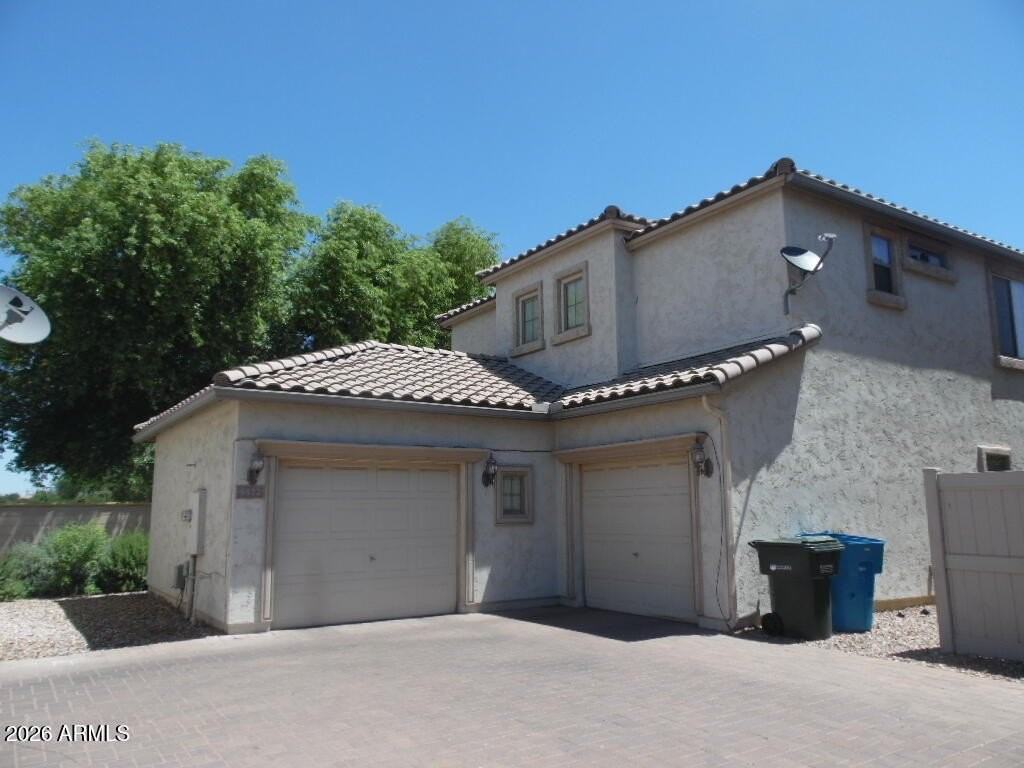 8472 W Lewis Ave - Photo 2 of 21