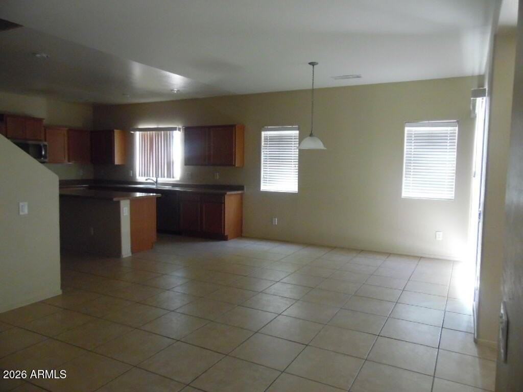 8472 W Lewis Ave - Photo 6 of 21