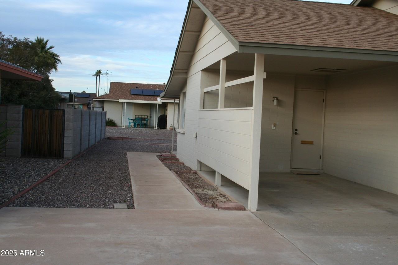 11014 W Cheryl Dr - Photo 7 of 50