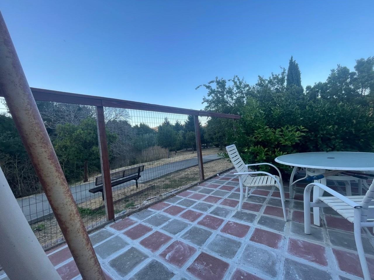 1013 Ridgeview Dr - Photo 3 of 26