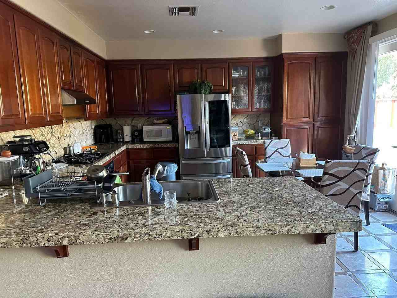 1013 Ridgeview Dr - Photo 7 of 26