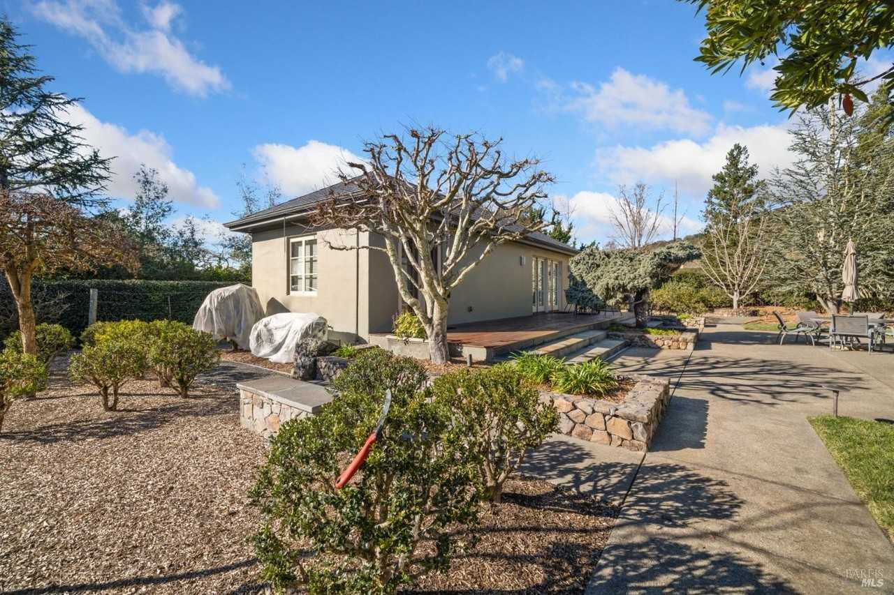 1545 N Castle Rd - Photo 2 of 19