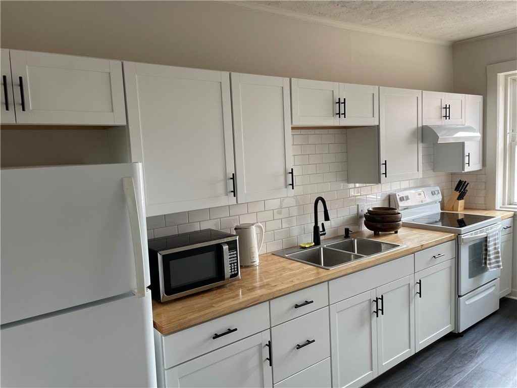 74 Richmond St Apt 3 #3 - Photo 2 of 16