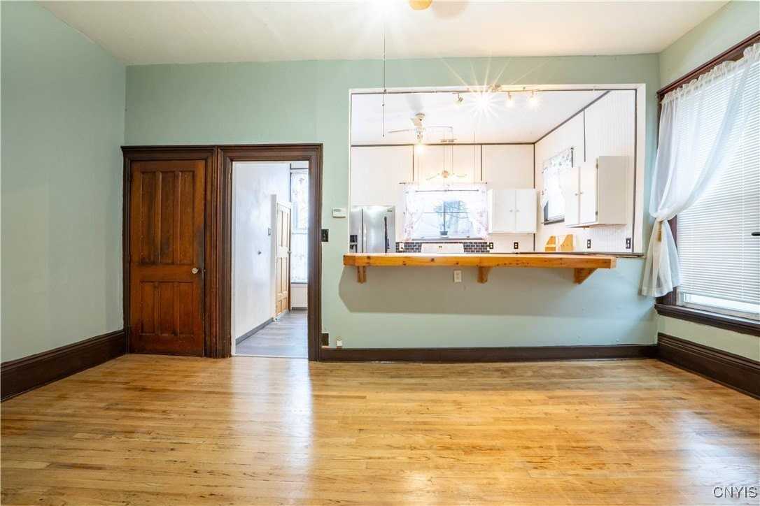 13 W Monroe St Unit 11 #11 - Photo 7 of 25