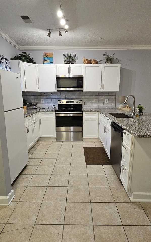 304 Kiskadee Loop - Photo 2 of 30