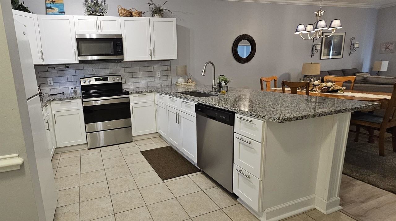 304 Kiskadee Loop - Photo 3 of 30