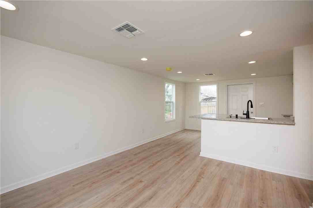 306 Allison Dr - Photo 7 of 27